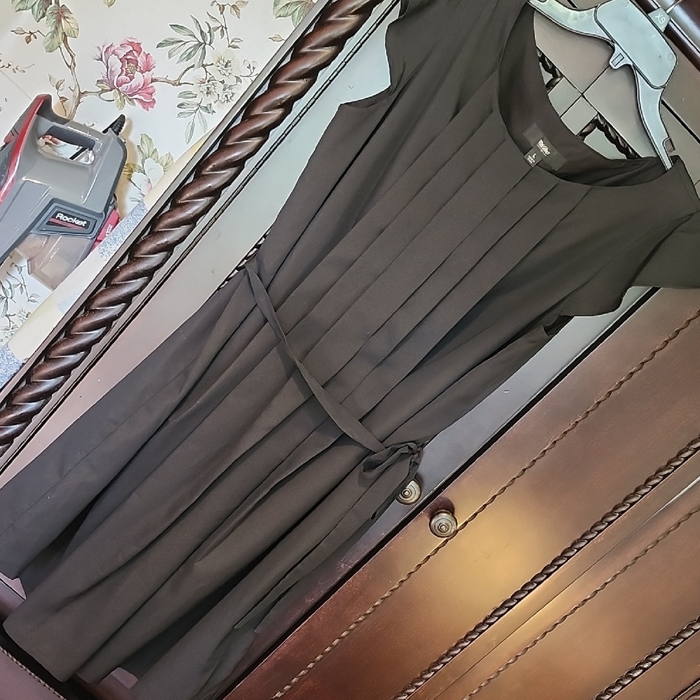 Mossimo Supply & Co. Classic Black Pleated Tie-Waist Dress